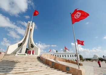 تونس ترفع سعر الوقود للحد من عجز الميزانية للمرة الرابعة في عام