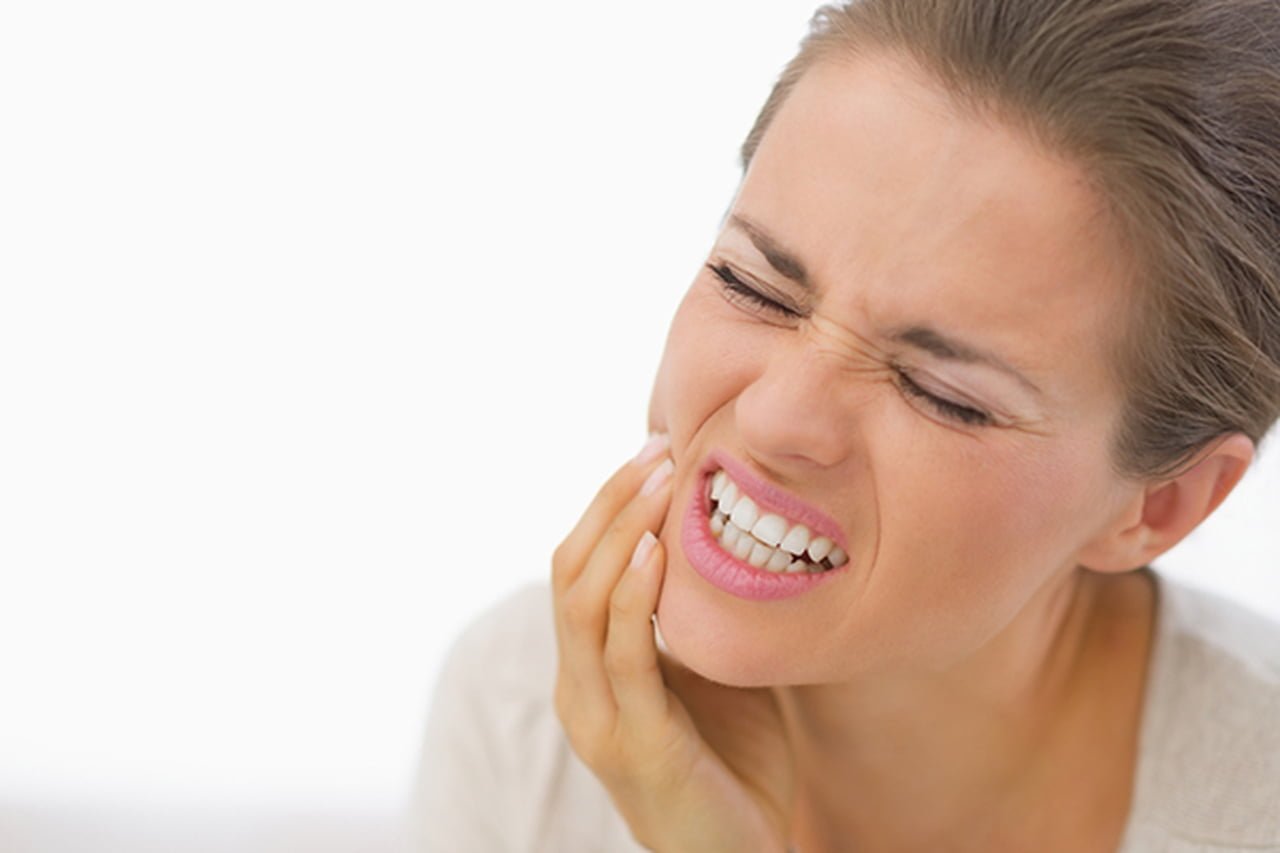 طرق طبيعية.. لعلاج ألم عصب الأسنان في المنزل