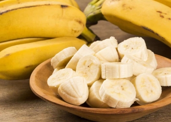 خبيرة تغذية تحذر من تناول الموز في الصباح على معدة فارغة