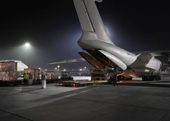 الإمارات ترسل طائرة مساعدات خامسة إلى أوكرانيا
