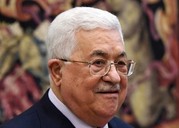 فتح تنفي وفاة محمود عباس