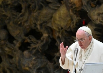 البابا فرنسيس يعتبر الحرب في أوكرانيا عالمية