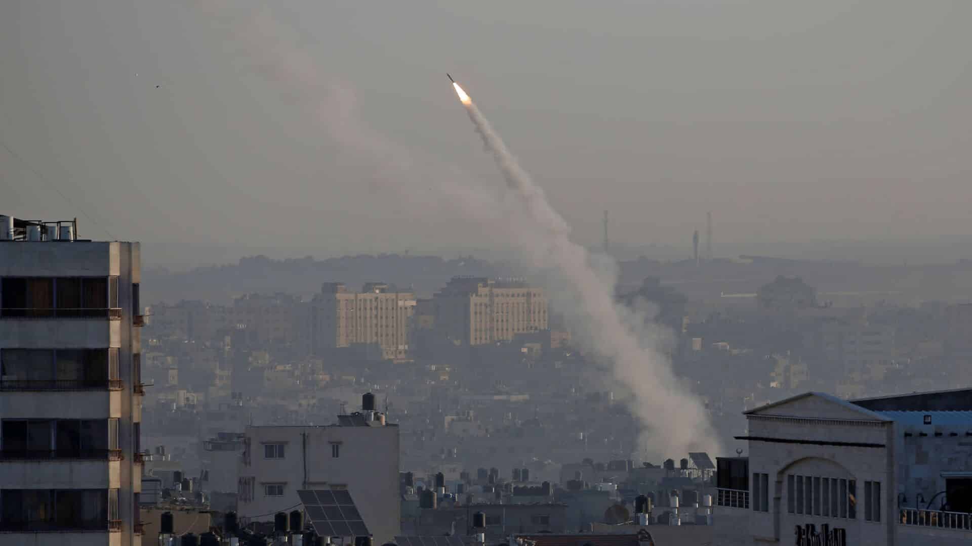 إطلاق صواريخ من قطاع غزة نحو إسرائيل