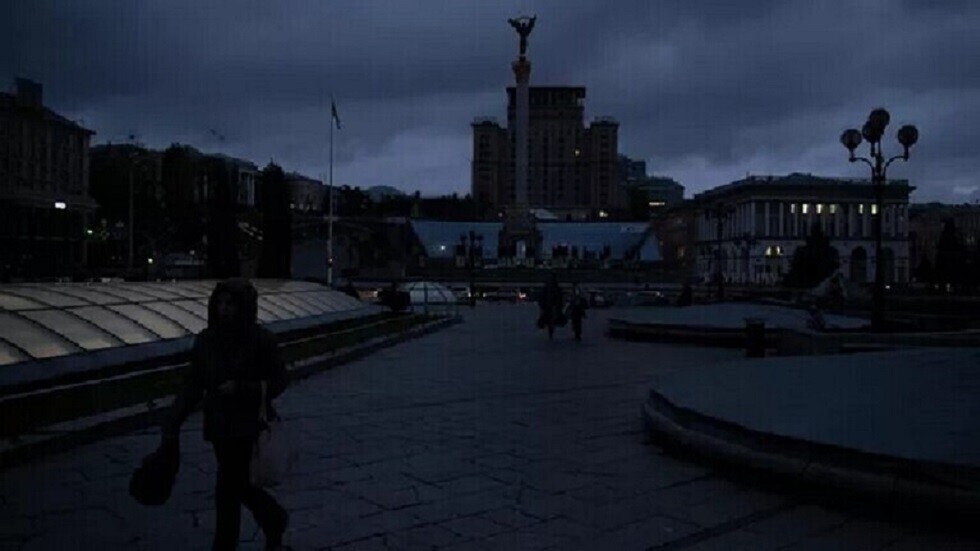 كييف.. تدمير مستودع إثر سلسلة من الانفجارات