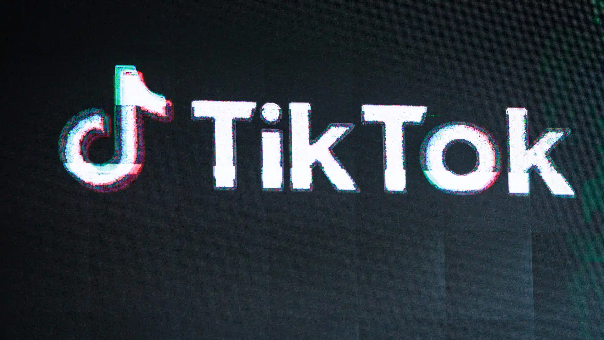 الاتحاد الأوروبي يهدد مستقبل TikTok في القارة العجوز