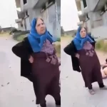 "وقفت بشموخ فوق جثث أولادها".. فيديو لامرأة مسنة سورية يُبكي مواقع التواصل الاجتماعي