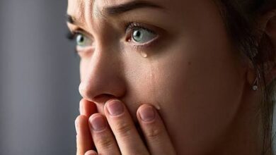 حقيقة صادمة.. البكاء المتكرر دون سبب قد يكون علامة على مرض