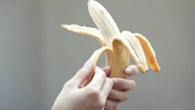 خيوط الموز.. أسرار لا تعرفها عن هذه الثمرة