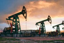 النفط تحت ضغط آمال التهدئة.. والخام الأميركي يخسر 8% في أسبوع