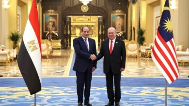 ملك ماليزيا يهدي السيسي أرفع وسام في البلاد